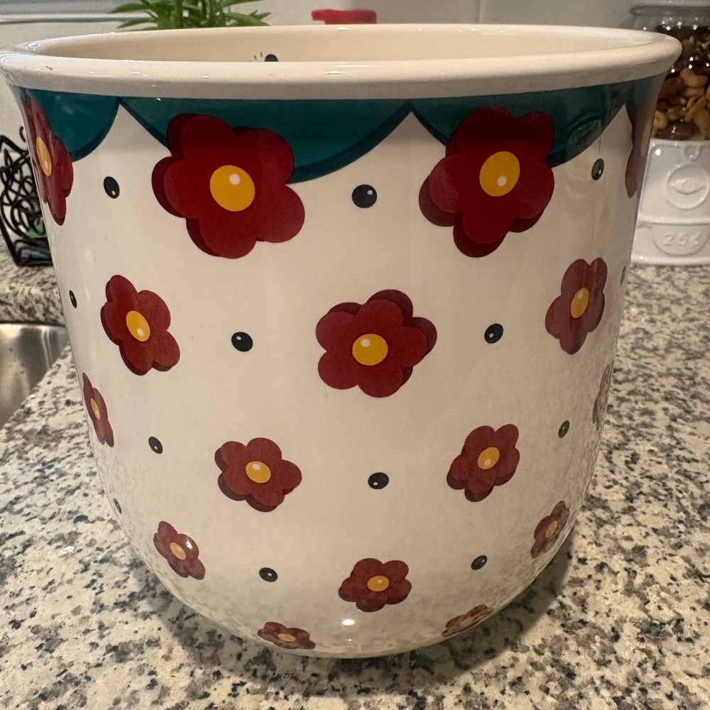 Disney Mickey & Co. Pfaltzgraff White Ceramic Container so many uses!